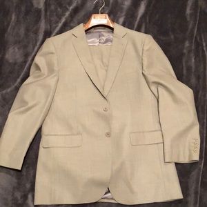 Men’s tan suit